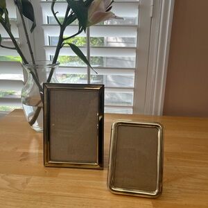 Elegant Gold Picture Frame Set